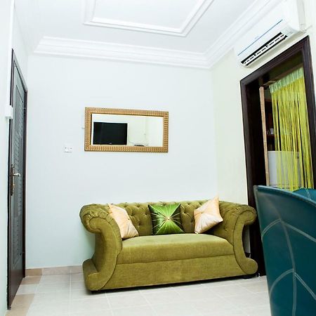 אקרה Maxwell Court Apartments מראה חיצוני תמונה