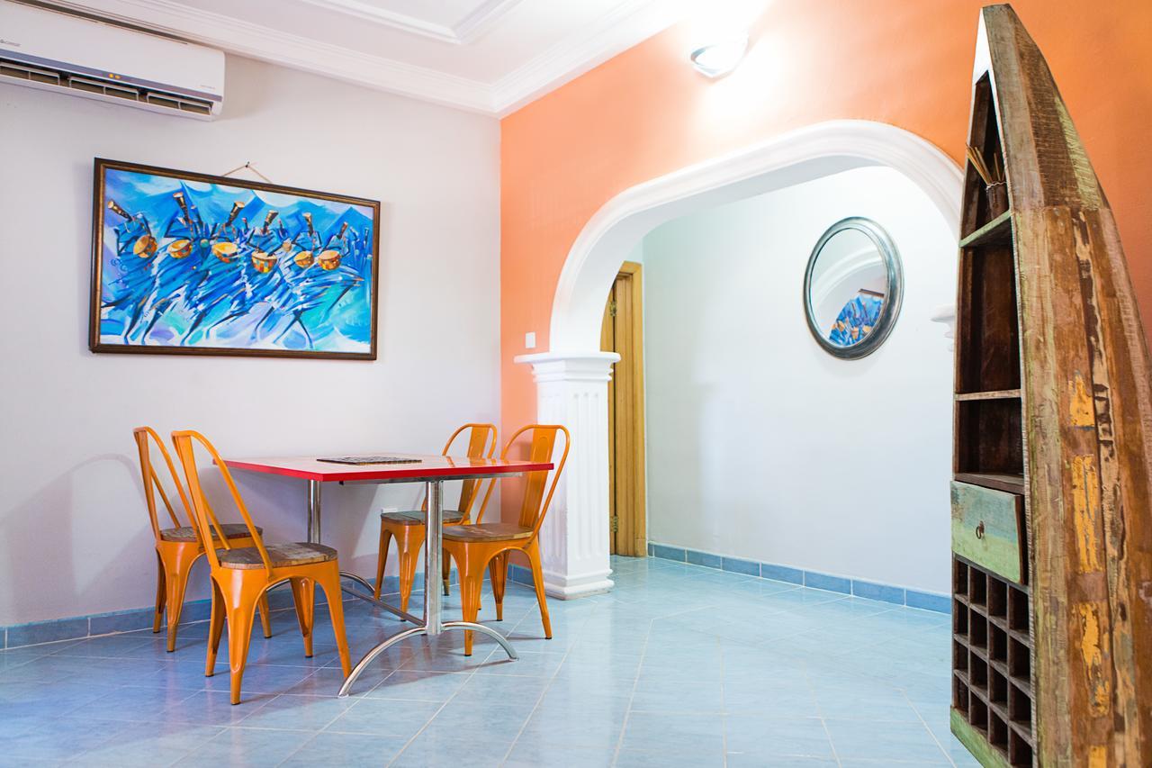 אקרה Maxwell Court Apartments מראה חיצוני תמונה