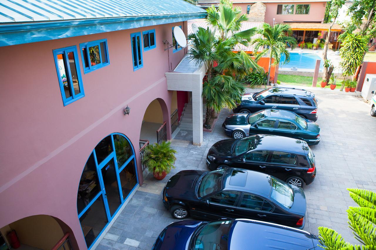 אקרה Maxwell Court Apartments מראה חיצוני תמונה