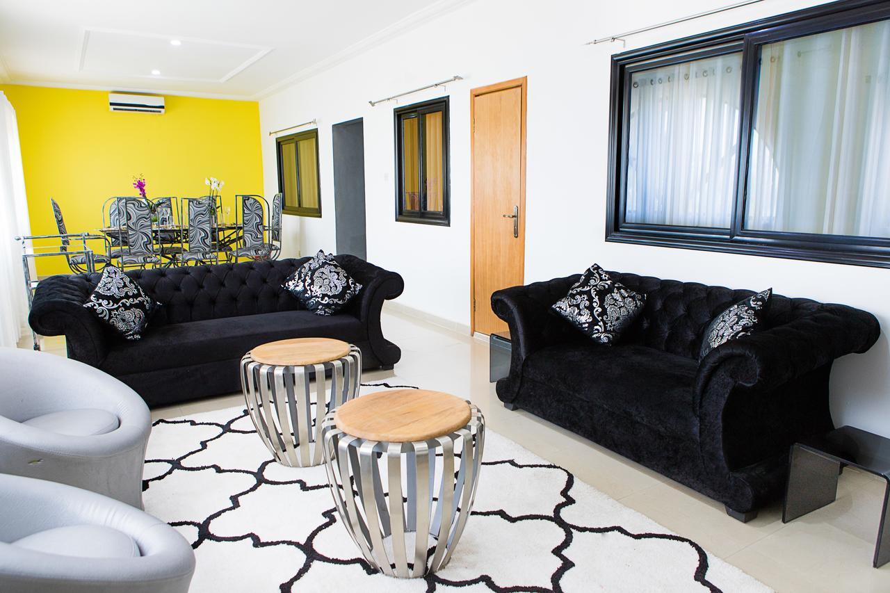 אקרה Maxwell Court Apartments מראה חיצוני תמונה