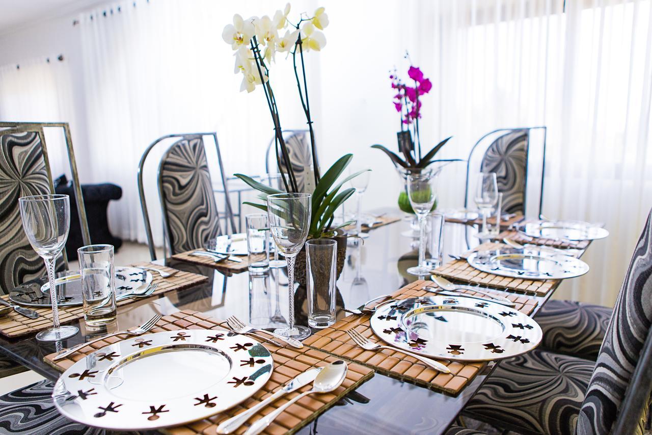 אקרה Maxwell Court Apartments מראה חיצוני תמונה