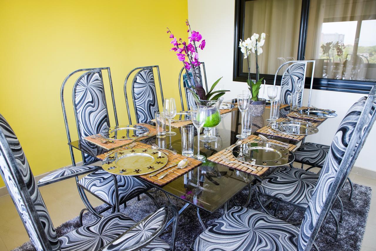 אקרה Maxwell Court Apartments מראה חיצוני תמונה