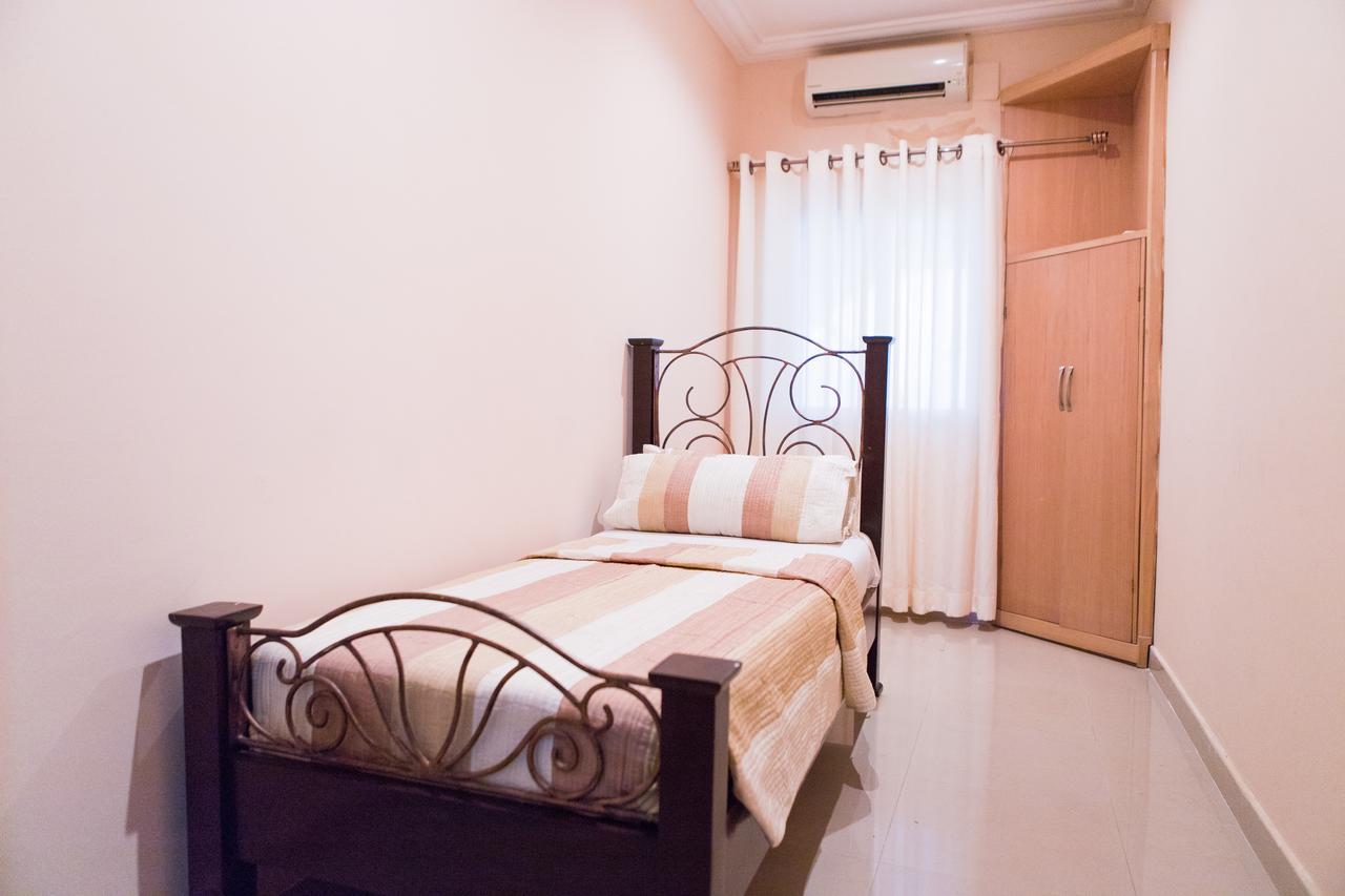 אקרה Maxwell Court Apartments מראה חיצוני תמונה