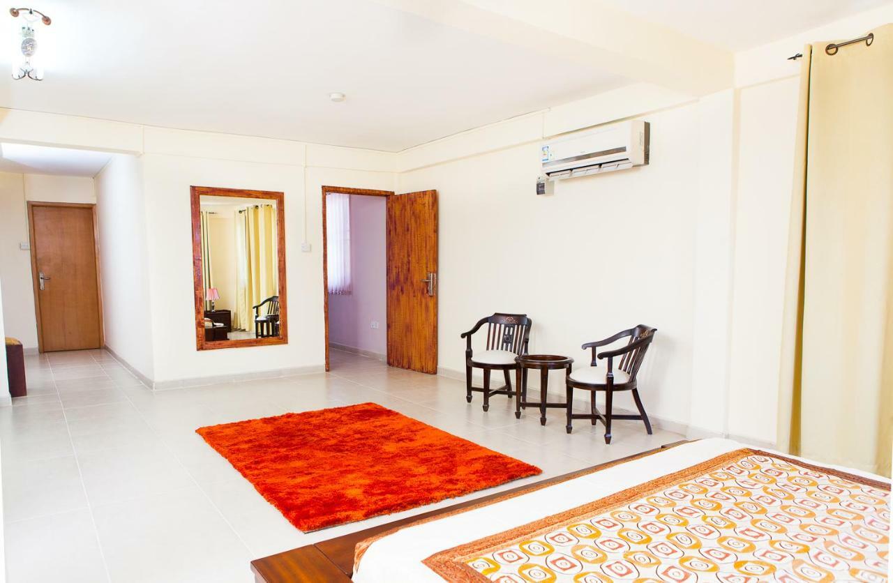 אקרה Maxwell Court Apartments מראה חיצוני תמונה