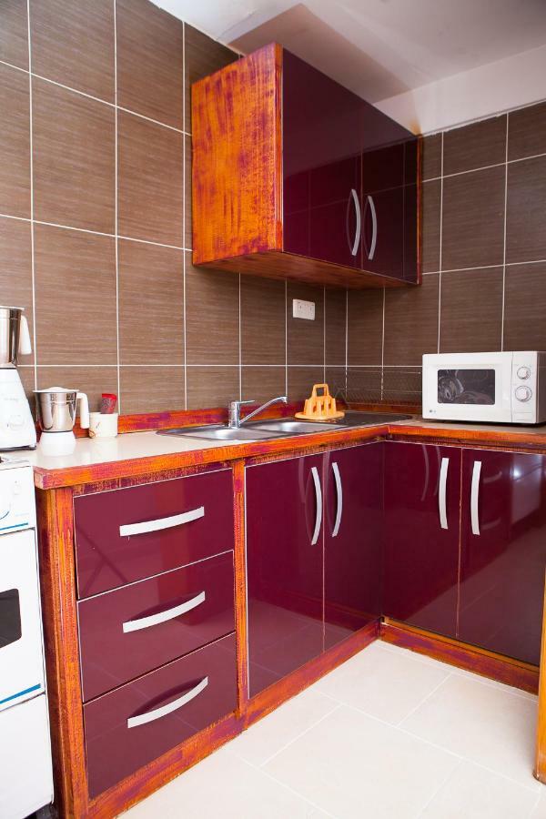 אקרה Maxwell Court Apartments מראה חיצוני תמונה