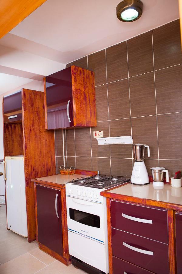 אקרה Maxwell Court Apartments מראה חיצוני תמונה