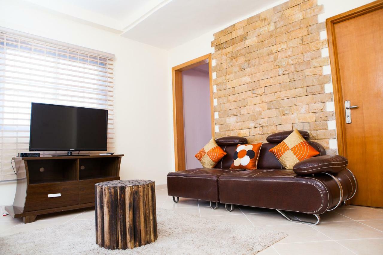 אקרה Maxwell Court Apartments מראה חיצוני תמונה