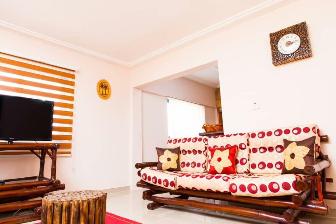אקרה Maxwell Court Apartments מראה חיצוני תמונה