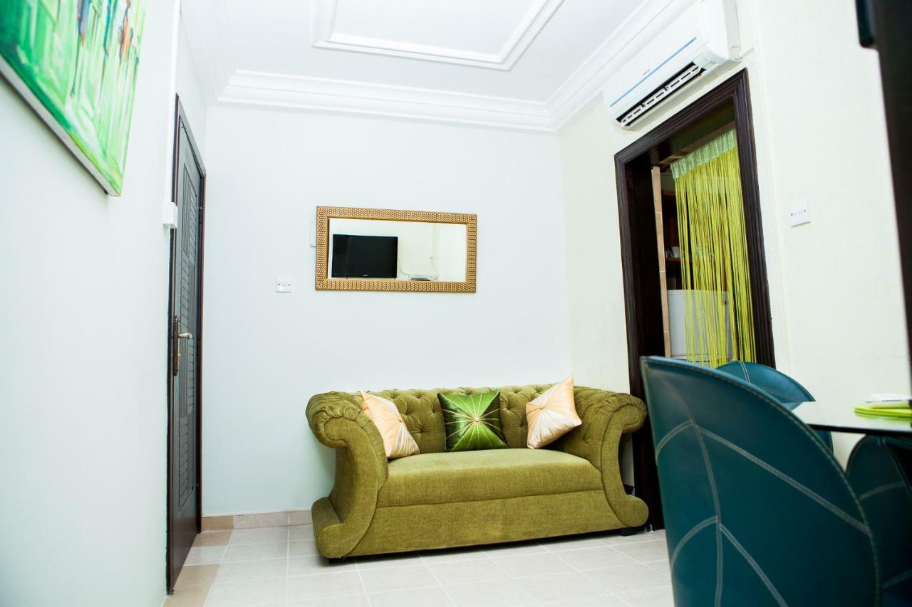 אקרה Maxwell Court Apartments מראה חיצוני תמונה