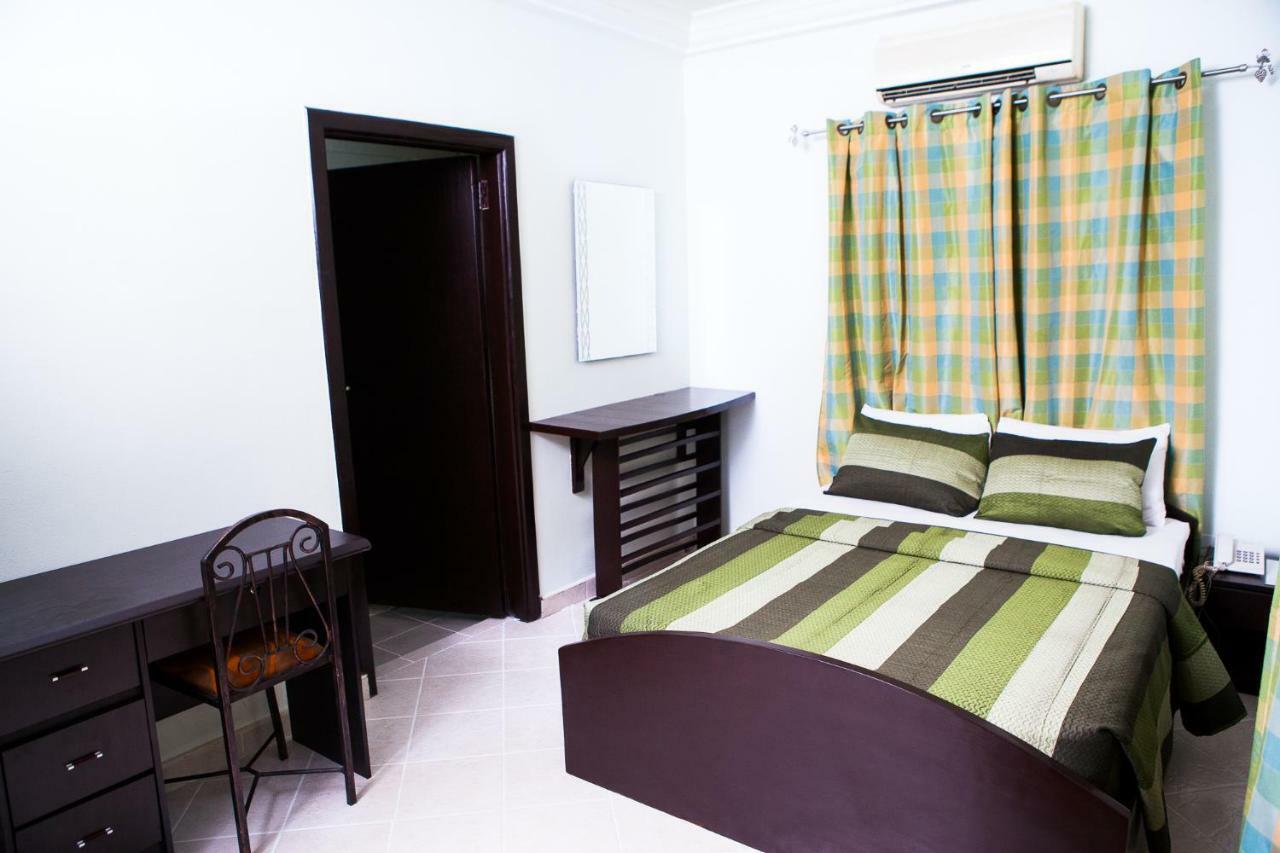 אקרה Maxwell Court Apartments מראה חיצוני תמונה