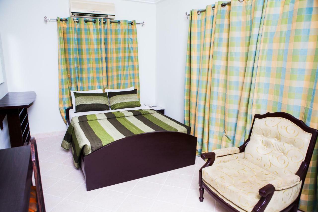 אקרה Maxwell Court Apartments מראה חיצוני תמונה